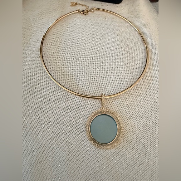 Vintage Colorful Beaded Necklace and earrings
6 necklaces
2 earrings - Picture 16 of 16